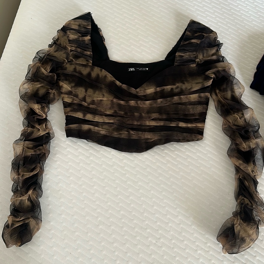 Zara crop top size medium